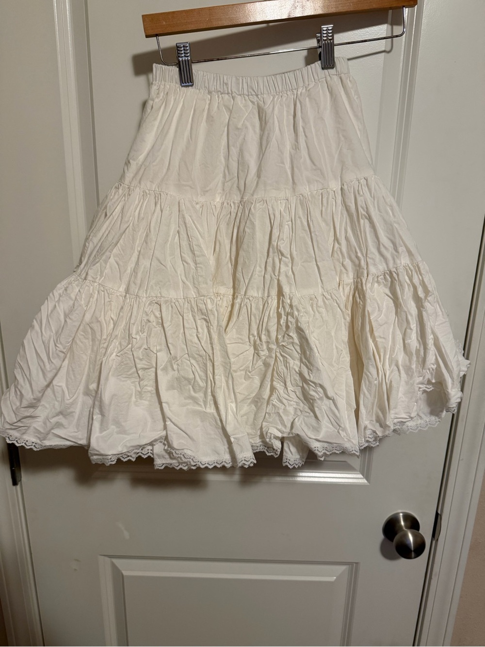 Dollcake Cream Tiered Slip